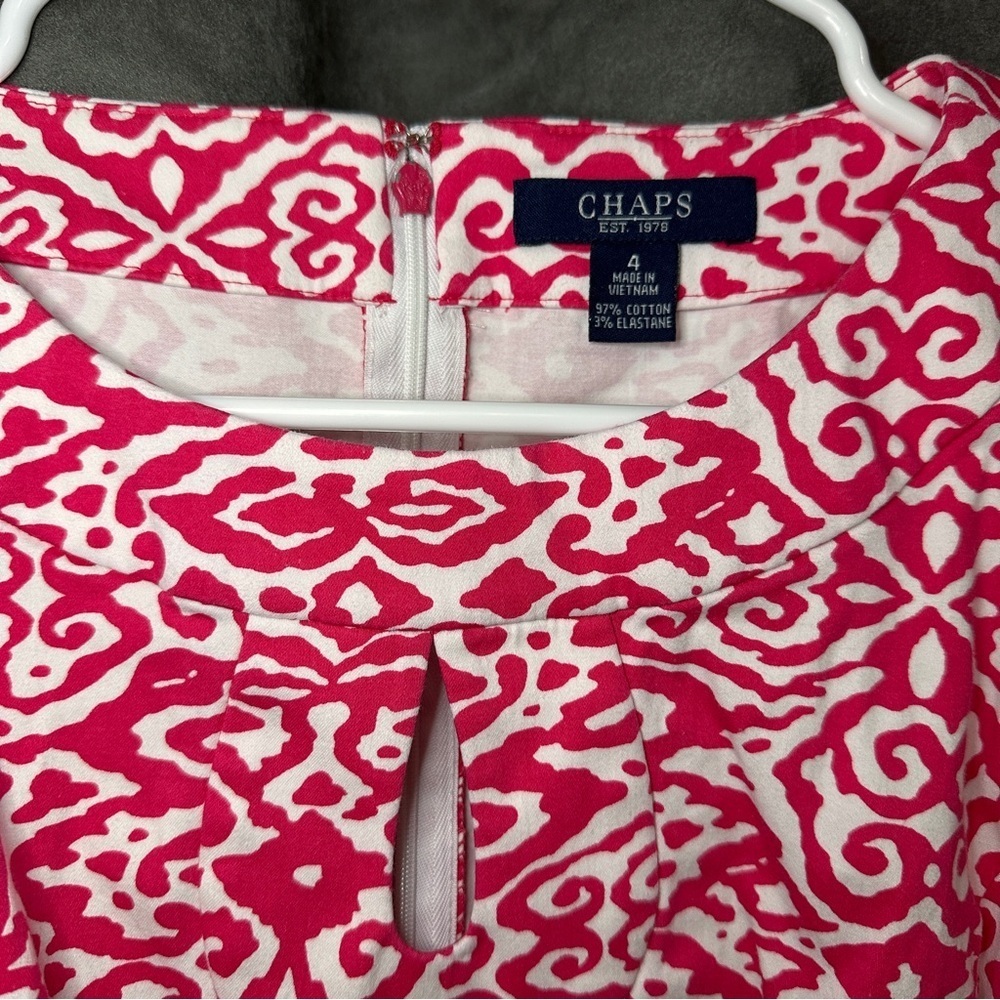 Chaps Keyhole Sheath Dress Cotton-Blend Preppy Pink/White Geometric 4 Resortwear - Picture 4 of 9